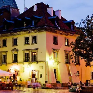 Bed & Breakfast Castle, Warsaw